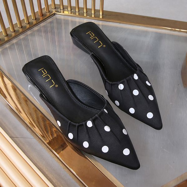 2021 new mouth pointed at women's flat-heel fashion big-size 41-43 fat broad summer size 32-sized slippers up56, Black
2021 new mouth pointed at women's flat-heel fashion big-size 41-43 fat broad summer size 32-sized slippers up56, Black
