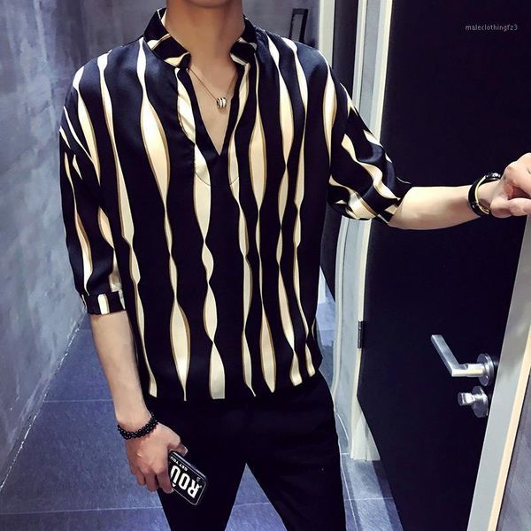 men's casual shirts 2021 summer men's loose stripes half sleeve shirt korean version v - neck cuff handsome middle men1, White;black
men's casual shirts 2021 summer men's loose stripes half sleeve shirt korean version v - neck cuff handsome middle men1, White;black