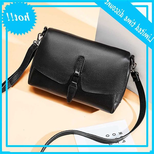 head new 2021 leather one shoulder messenger fashion versatile large capacity women's small bag
head new 2021 leather one shoulder messenger fashion versatile large capacity women's small bag