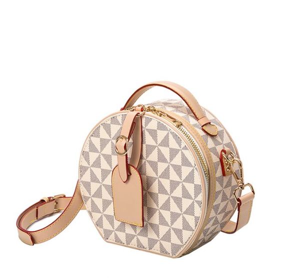 qualit shell bag women leather handbags flower embossed shoulder bags with lock designer handbags crossbody
qualit shell bag women leather handbags flower embossed shoulder bags with lock designer handbags crossbody