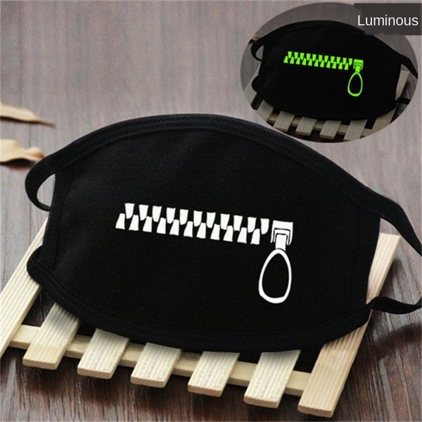 in cotton stock mask designer face printed fashion dustproof anti-fog cloth masks #524#287
in cotton stock mask designer face printed fashion dustproof anti-fog cloth masks #524#287