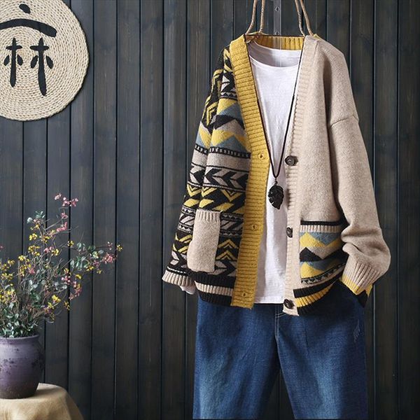 2020 autumn and winter matching large pockets long sleeve buttoned outer knit cardigan women loose literary v neck sweater, White;black
2020 autumn and winter matching large pockets long sleeve buttoned outer knit cardigan women loose literary v neck sweater, White;black