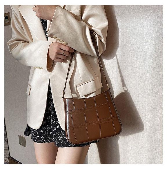 shoulder bags brand designer crocodile pattern women's bag retro simple handbag small square crossbody
shoulder bags brand designer crocodile pattern women's bag retro simple handbag small square crossbody
