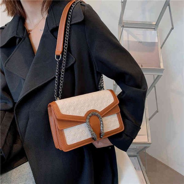 2022 factory wholesale high sense niche design chain messenger small square women's autumn fashion unique one shoulder armpit bag
2022 factory wholesale high sense niche design chain messenger small square women's autumn fashion unique one shoulder armpit bag