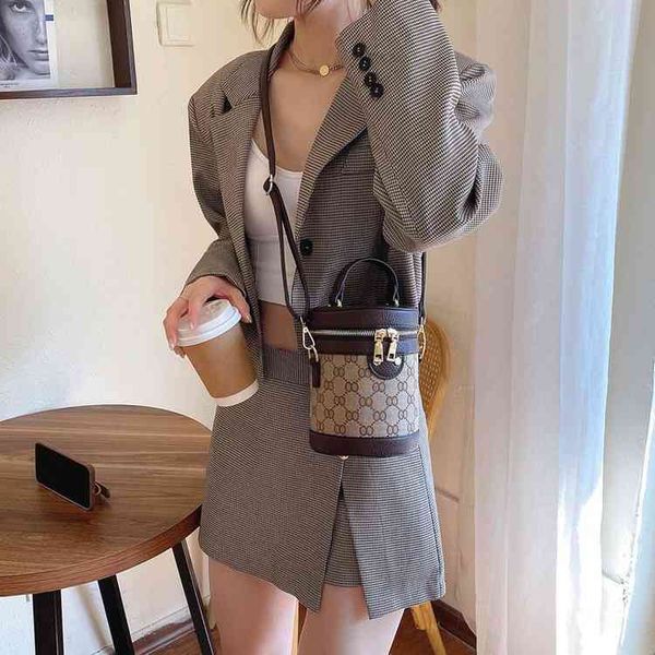 2022 factory wholesale net red mobile phone fashion mini bucket cylinder bag portable single shoulder messenger bag female qhkv
2022 factory wholesale net red mobile phone fashion mini bucket cylinder bag portable single shoulder messenger bag female qhkv
