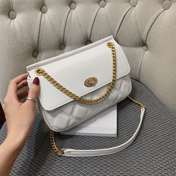 fashion shoulder messenger casual chain rhombus summer solid color pu female lady bag, Red;black
fashion shoulder messenger casual chain rhombus summer solid color pu female lady bag, Red;black