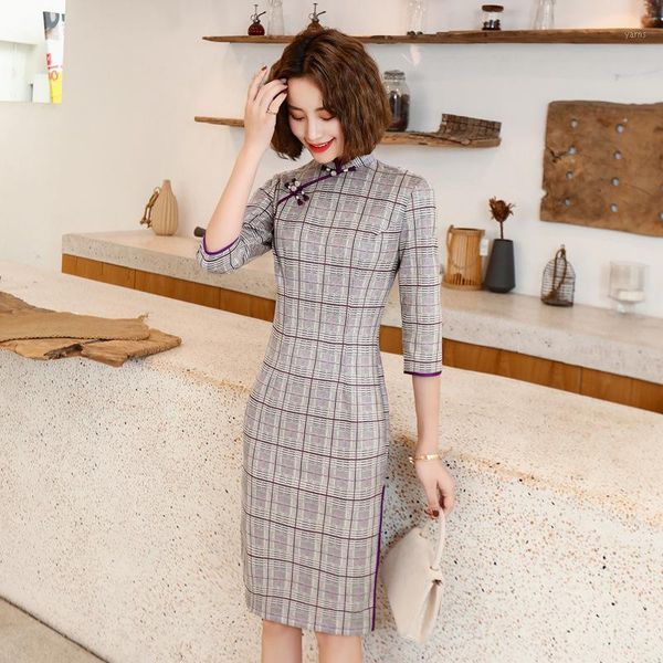 improved daily wear suede chinese traditional plaid cheongsam elegant qipao oversize -4xl1, Red
improved daily wear suede chinese traditional plaid cheongsam elegant qipao oversize -4xl1, Red