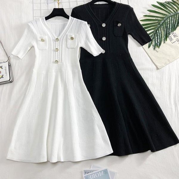 summer women's knitting beading v-neck a-line buttons hollow out dresses girls short sleeve elegant sweater dresses for female1, Black;gray
summer women's knitting beading v-neck a-line buttons hollow out dresses girls short sleeve elegant sweater dresses for female1, Black;gray