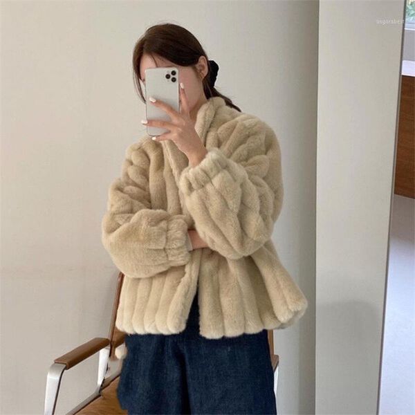 2021 new autumn winter solid color ladies faux fur coat thick warm women outwear female cotton coat, Black
2021 new autumn winter solid color ladies faux fur coat thick warm women outwear female cotton coat, Black