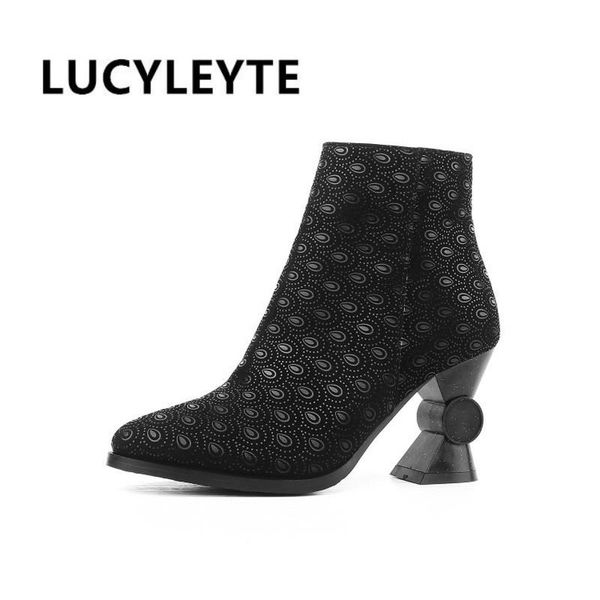 2020 european and american style round toe spotted short boots special-shaped high-heeled zipper plus size women's winter boots, Black
2020 european and american style round toe spotted short boots special-shaped high-heeled zipper plus size women's winter boots, Black