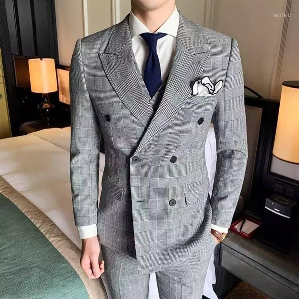two pieces houndstooth men suits fashion custom made men suits double breasted tuxedos peaked lapel blazer business coat+pant1, White;black
two pieces houndstooth men suits fashion custom made men suits double breasted tuxedos peaked lapel blazer business coat+pant1, White;black
