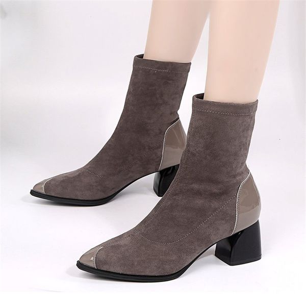 2021 new autumn winter high-quality shoes ladies fashion leap women's luxury boots set boot foot 2itt, Black
2021 new autumn winter high-quality shoes ladies fashion leap women's luxury boots set boot foot 2itt, Black