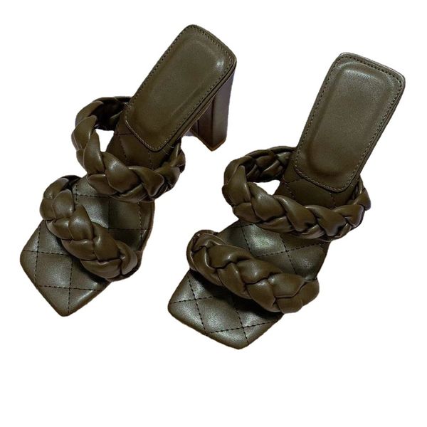 2021 new arrival designer tribute patent beige soft leather flat sandals high heel stiletto sandals t-strap lady shoes slides with box, Black
2021 new arrival designer tribute patent beige soft leather flat sandals high heel stiletto sandals t-strap lady shoes slides with box, Black
