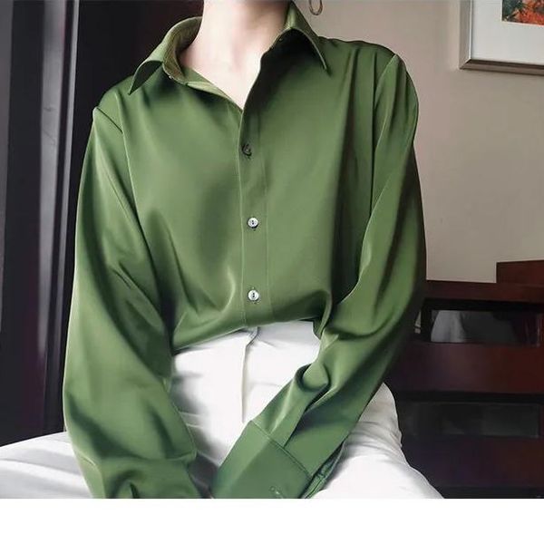autumn black satin shirt women's suit collar satin retro hong kong style shirt, White
autumn black satin shirt women's suit collar satin retro hong kong style shirt, White