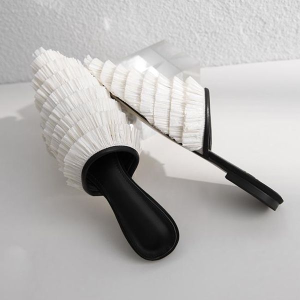 slippers womens pointed toe feather fur slipper mules low heel sandals flip flops furry leather shoes c4371, Black
slippers womens pointed toe feather fur slipper mules low heel sandals flip flops furry leather shoes c4371, Black