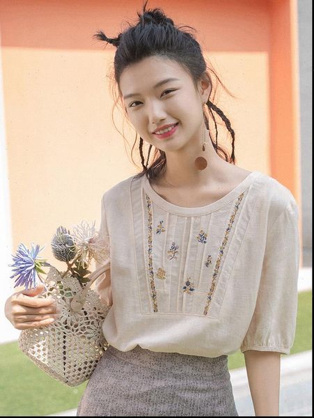 2021 summer new arrival linen cotton viscose round collar fold embroidered loose short sleeve blouse drop shipping, White
2021 summer new arrival linen cotton viscose round collar fold embroidered loose short sleeve blouse drop shipping, White