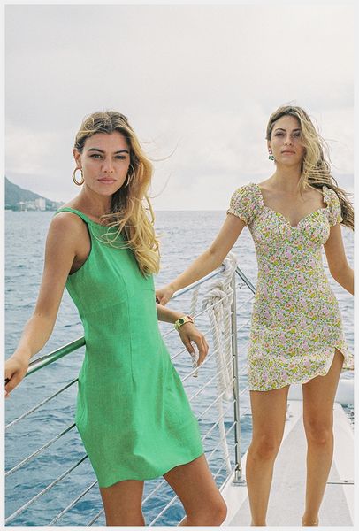 2020 spring autumn sleeveless round neck green pure color cotton short mini dress women fashion dresses s2718103, Black;gray
2020 spring autumn sleeveless round neck green pure color cotton short mini dress women fashion dresses s2718103, Black;gray