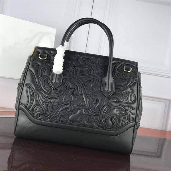 black genuine real leather handbag women large tote bags lady embroidery hand bag crossbody big shopper bag crossbody shopper
black genuine real leather handbag women large tote bags lady embroidery hand bag crossbody big shopper bag crossbody shopper