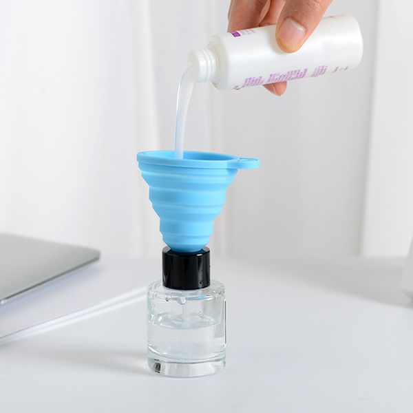 kitchen oil leakage creative household liquid dispensing mini silicone folding collapsible foldable tool portable funnels kitchen tools
kitchen oil leakage creative household liquid dispensing mini silicone folding collapsible foldable tool portable funnels kitchen tools