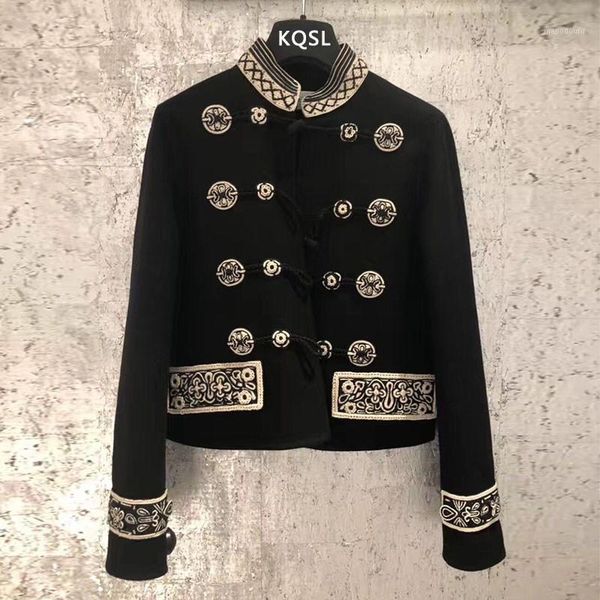 2020 fashion winter women black jackets coats runway vintage double breasted embroidery lady jacket overcoat clothes1, Black;brown
2020 fashion winter women black jackets coats runway vintage double breasted embroidery lady jacket overcoat clothes1, Black;brown