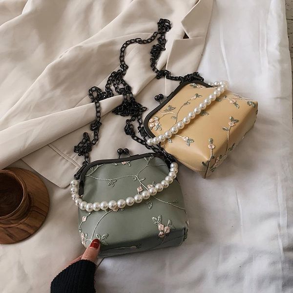 ins western style lace chain bag women 2020 new korean style fashion messenger bag texture clip
ins western style lace chain bag women 2020 new korean style fashion messenger bag texture clip