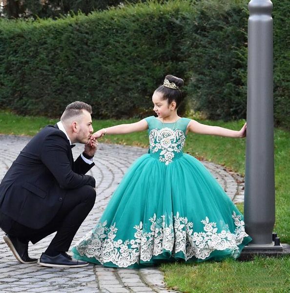 fashion lace ball gown floor length flower girls dress pageant dresses kids evening dress custom made, White;blue
fashion lace ball gown floor length flower girls dress pageant dresses kids evening dress custom made, White;blue