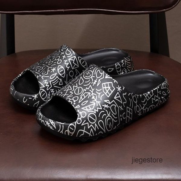 new designers red runner slide slippers soft sandals outdoor trainers sneakers baotou flat heel children's shoes size 17-30 a12, Black;red
new designers red runner slide slippers soft sandals outdoor trainers sneakers baotou flat heel children's shoes size 17-30 a12, Black;red