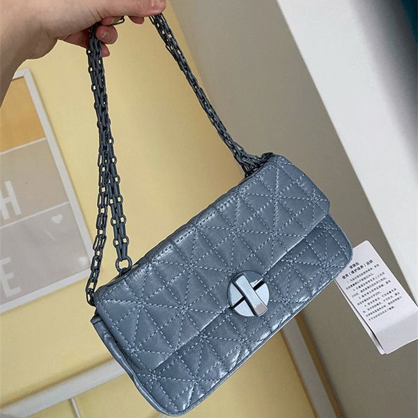 basic solid color women's chain shoulder bag diamond plaid pu fabric face handbag soft messenger bag, Black;red
basic solid color women's chain shoulder bag diamond plaid pu fabric face handbag soft messenger bag, Black;red
