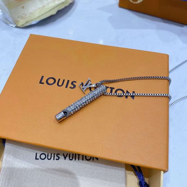 l whistle true diamond necklace seiko reproduction high version of the whistle will sound spot men and women with the same style can be use, Silver
l whistle true diamond necklace seiko reproduction high version of the whistle will sound spot men and women with the same style can be use, Silver