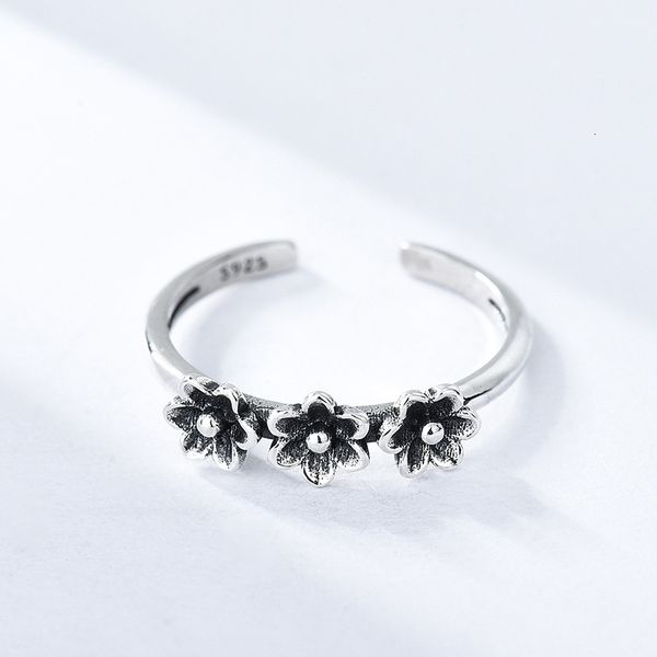 personalized flower women's 925 sterling silver japanese and korean fashion opening ring
personalized flower women's 925 sterling silver japanese and korean fashion opening ring