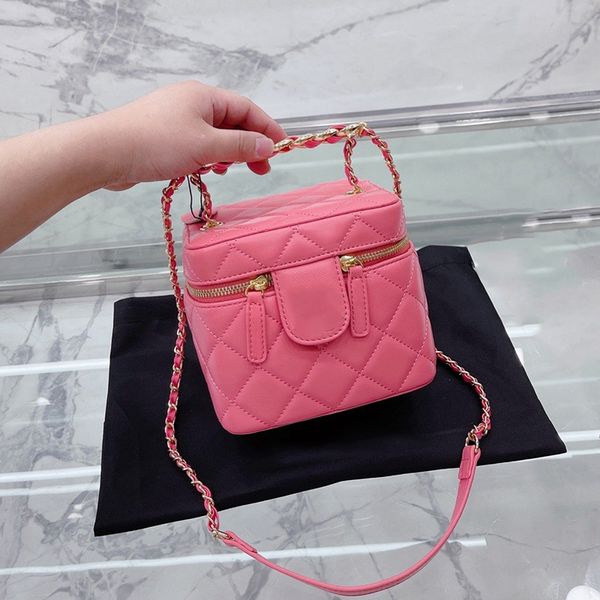 2022classic handle totes crossbody shoulder lambskin bags quilted matelasse chain purse box vanity cosmetic case genuine lea
2022classic handle totes crossbody shoulder lambskin bags quilted matelasse chain purse box vanity cosmetic case genuine lea