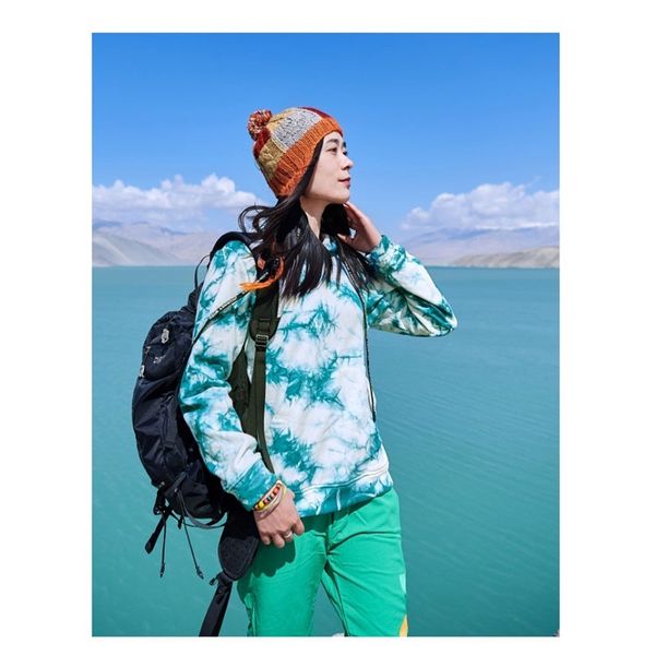 autumn and winter new style women's tie-dye printing european and american trendy fashion hedging loose long-sleeved sweater factory di, Black
autumn and winter new style women's tie-dye printing european and american trendy fashion hedging loose long-sleeved sweater factory di, Black