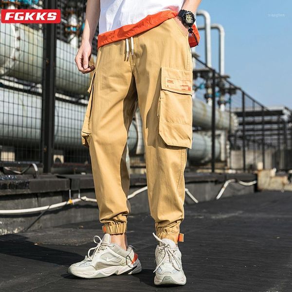 fgkks men high street cargo pants spring new men's big pocket casual trousers male cotton straight pants brand clothing1, Black
fgkks men high street cargo pants spring new men's big pocket casual trousers male cotton straight pants brand clothing1, Black