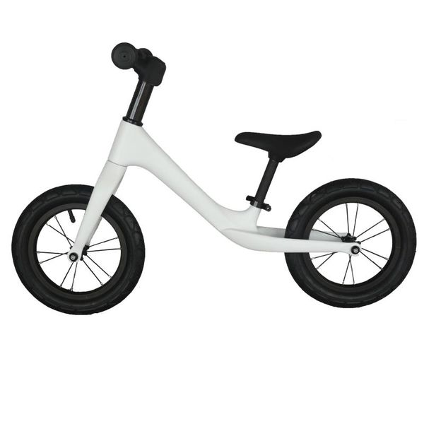 children's bike is suitable for 2 ~ 6 year old full carbon fiber complete children's bike can be customized paint color
children's bike is suitable for 2 ~ 6 year old full carbon fiber complete children's bike can be customized paint color