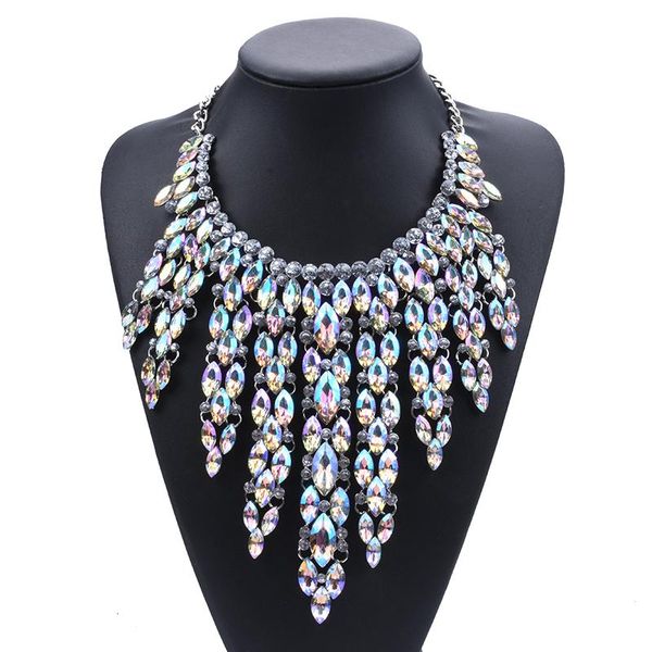 роскошный кристалл кисточка choker ожерелье женщины maxi chunky chanky заявление большой воротник choker ожерелье мода большие подвески, Golden;silver
роскошный кристалл кисточка choker ожерелье женщины maxi chunky chanky заявление большой воротник choker ожерелье мода большие подвески, Golden;silver