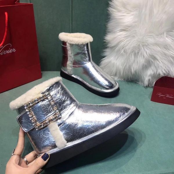 snow boots women's wool one drill buckle short boots women's winter 2020 new thick comfortable warm fashion mao mao shoes women, Black
snow boots women's wool one drill buckle short boots women's winter 2020 new thick comfortable warm fashion mao mao shoes women, Black