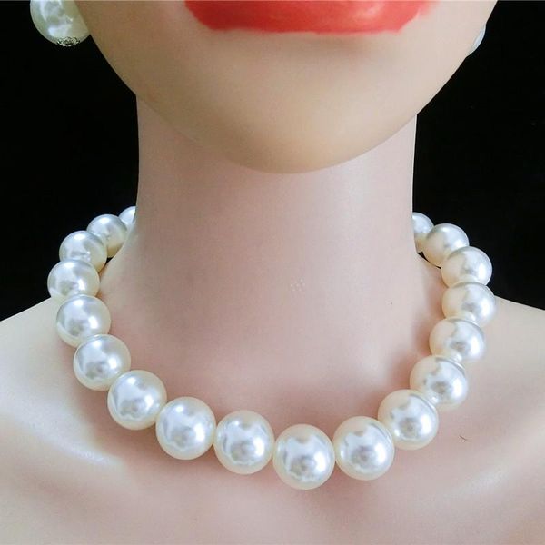 20mm exaggeration luxury elegant big faux pears necklace chain chokers women singer show wedding jewelry wearing accessories, Golden;silver
20mm exaggeration luxury elegant big faux pears necklace chain chokers women singer show wedding jewelry wearing accessories, Golden;silver