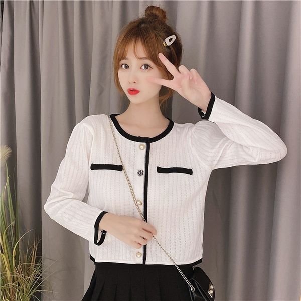 2020 coat coat spring and autumn new style small fragrance color matching round neck loose knit cardigan women's single breasted outerw, White;black
2020 coat coat spring and autumn new style small fragrance color matching round neck loose knit cardigan women's single breasted outerw, White;black