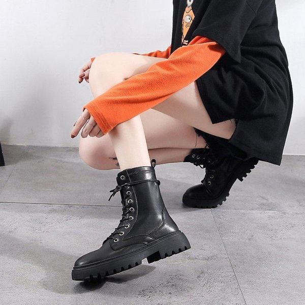 autumn and winter all-match round toe lace-up shoes women fashion motorcycle thick-soled boots black leather ankle boots women
autumn and winter all-match round toe lace-up shoes women fashion motorcycle thick-soled boots black leather ankle boots women