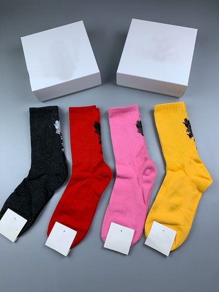 2021 women and men fashion socks designer casual sports socks 100% cotton men women casual socks a11, Black;white
2021 women and men fashion socks designer casual sports socks 100% cotton men women casual socks a11, Black;white