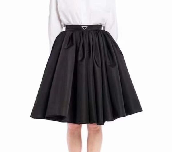 21ss new designer women shirts lady half dresses with inverted triangle matches skirts for spring summer autumn winter sml, Black
21ss new designer women shirts lady half dresses with inverted triangle matches skirts for spring summer autumn winter sml, Black