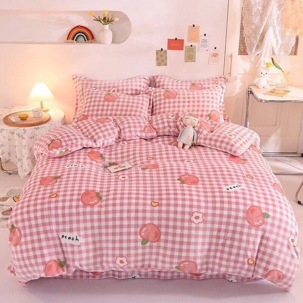 2020 chic designer bedding sets warm winter bed comforters sets girl favorite luxury winter bedding
2020 chic designer bedding sets warm winter bed comforters sets girl favorite luxury winter bedding