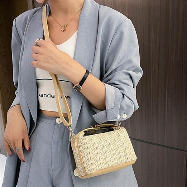 women caual sholder bag fashion straw messenger crossbody bag 2020 new summer ladies beach travel handbag
women caual sholder bag fashion straw messenger crossbody bag 2020 new summer ladies beach travel handbag