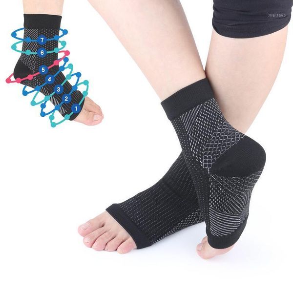 1 pair foot anti fatigue outerdoor men socks compression breatheable foot sleeve support socks men brace sock sport fitness sock1, Black
1 pair foot anti fatigue outerdoor men socks compression breatheable foot sleeve support socks men brace sock sport fitness sock1, Black