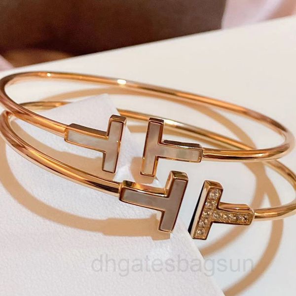 double t bracelet with diamond fritillaria 18k rose gold ins net red star same style temperament versatile sterling silver bracelet, Black
double t bracelet with diamond fritillaria 18k rose gold ins net red star same style temperament versatile sterling silver bracelet, Black
