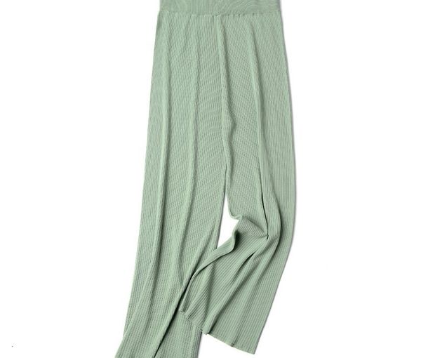 2021 new spring stylish fall winter knit sweater pants casual loose long straight trousers women high waist plaid pant e068, Black;white
2021 new spring stylish fall winter knit sweater pants casual loose long straight trousers women high waist plaid pant e068, Black;white