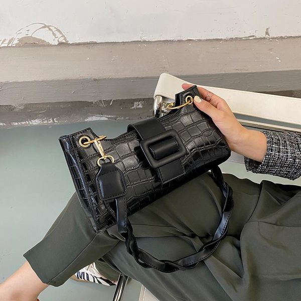 luxury women's shoulder bag vintage crocodile handbag woven strap baguette shape underarm bags dumplings hobos bag day clutches
luxury women's shoulder bag vintage crocodile handbag woven strap baguette shape underarm bags dumplings hobos bag day clutches