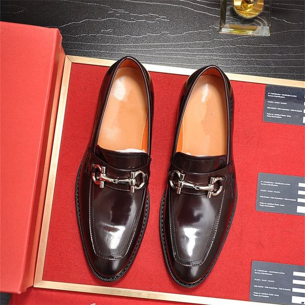 2020 men dress italian leather shoes slip on fashion men leather moccasin glitter formal male shoes pointed toe shoes for men, Black
2020 men dress italian leather shoes slip on fashion men leather moccasin glitter formal male shoes pointed toe shoes for men, Black