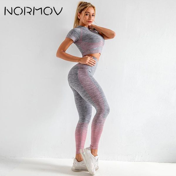 yoga outfits normov seamless set quick dry short sleeve crop high waist leggings sports suit running gym for women, White;red
yoga outfits normov seamless set quick dry short sleeve crop high waist leggings sports suit running gym for women, White;red