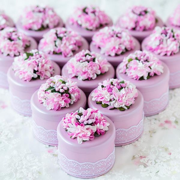 gift wrap 10pcs/lot beautiful round shape tinplate wedding candy box white lace edge with flower little present party favor gift1
gift wrap 10pcs/lot beautiful round shape tinplate wedding candy box white lace edge with flower little present party favor gift1
